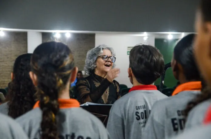 Coral EnCanto (5) Coral Monlevade EnCanto celebra um ano com concerto emocionante e destaca impacto social da música na educação em João Monlevade.